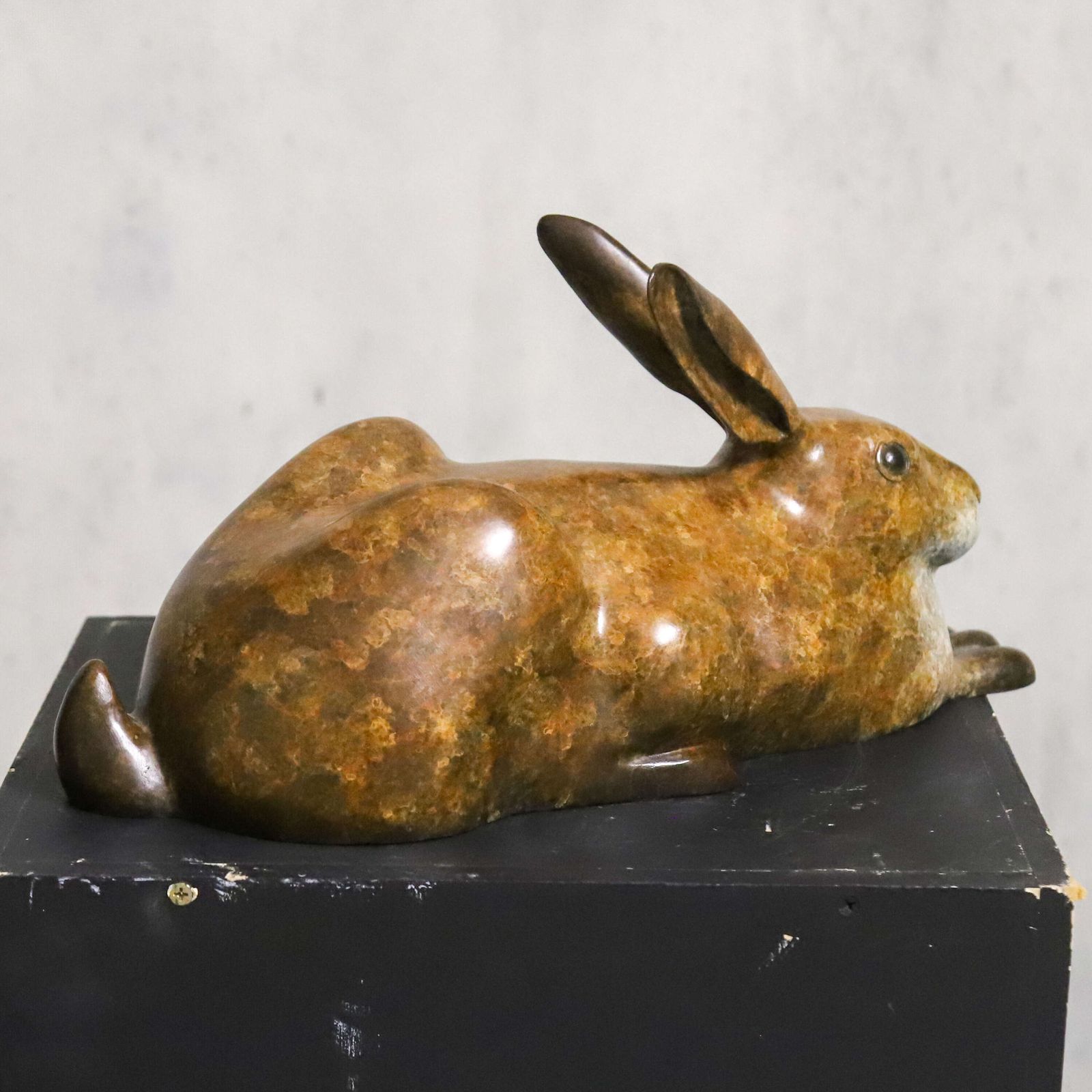 5950.0 “Taking It Easy” – Bronze Rabbit By Richard J. Smith, Artist’s Copy, Lost‑Wax Cast photo