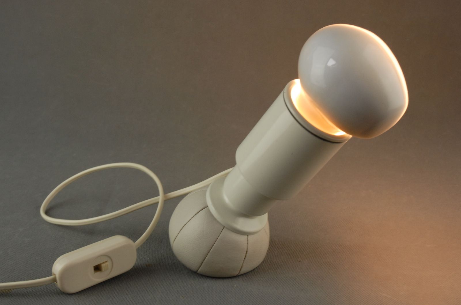 First Edition Model 600c Table Lamp By Gino Sarfatti For Arteluce, 1960s photo furniture