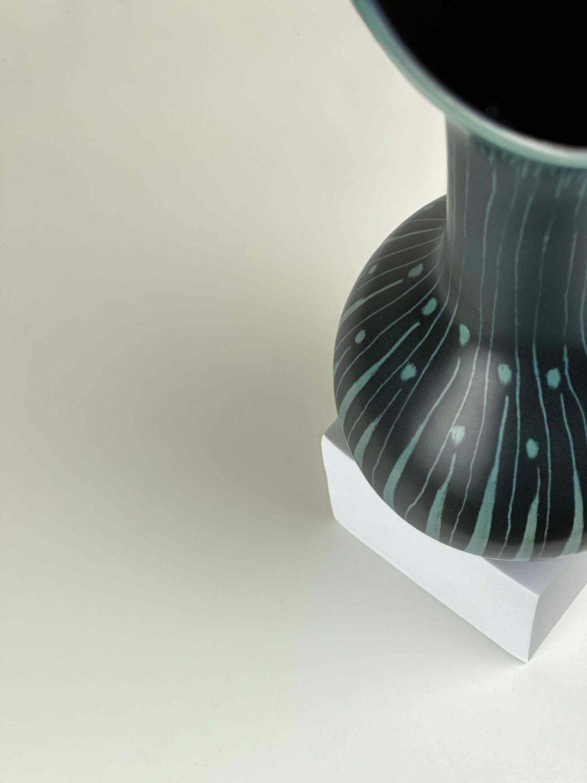 1950s Art Deco Ceramic Vase By Colin Melbourne For Beswick photo for sale