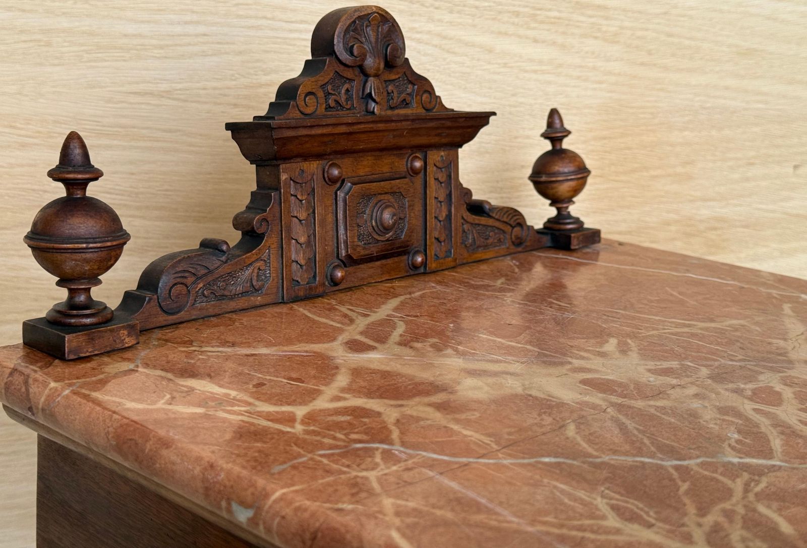 Table de nuit Louis XVI en noyer, plateau en marbre, XIXe siècle, France photo vintage
