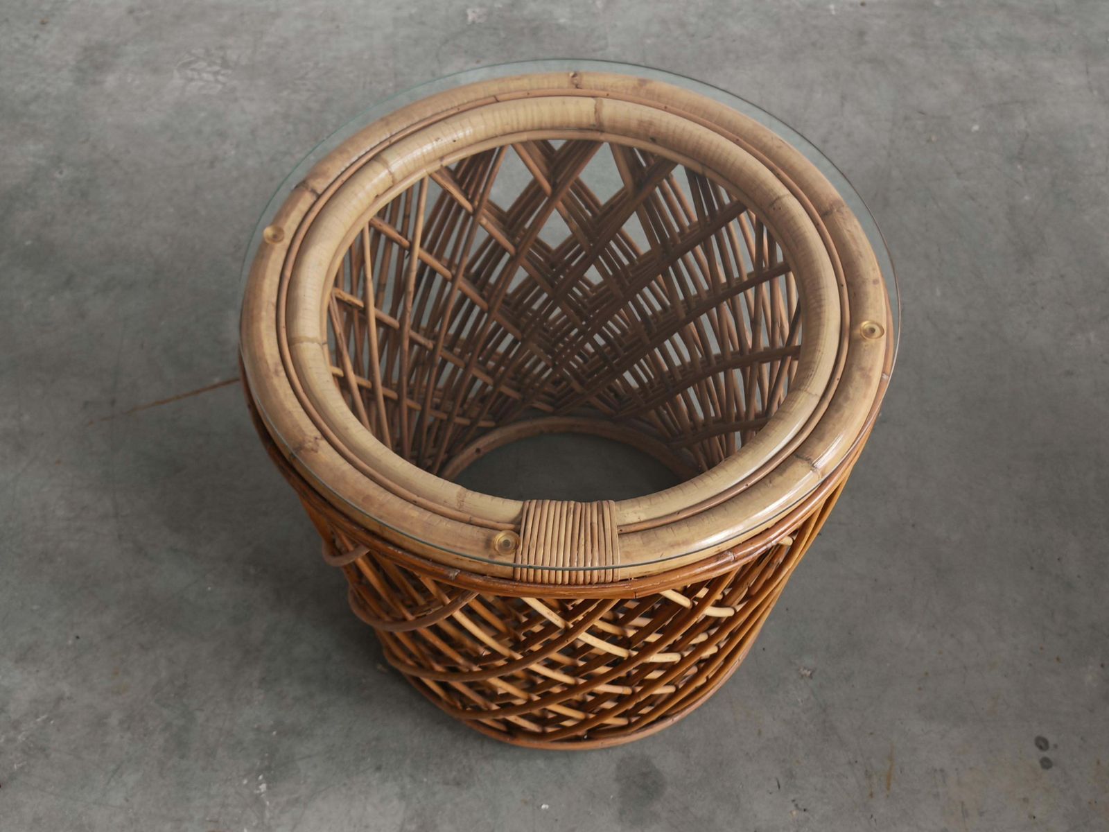 Mid Century Coffee Table In Bamboo With A Glass Top, Italy 1970s photo vintage