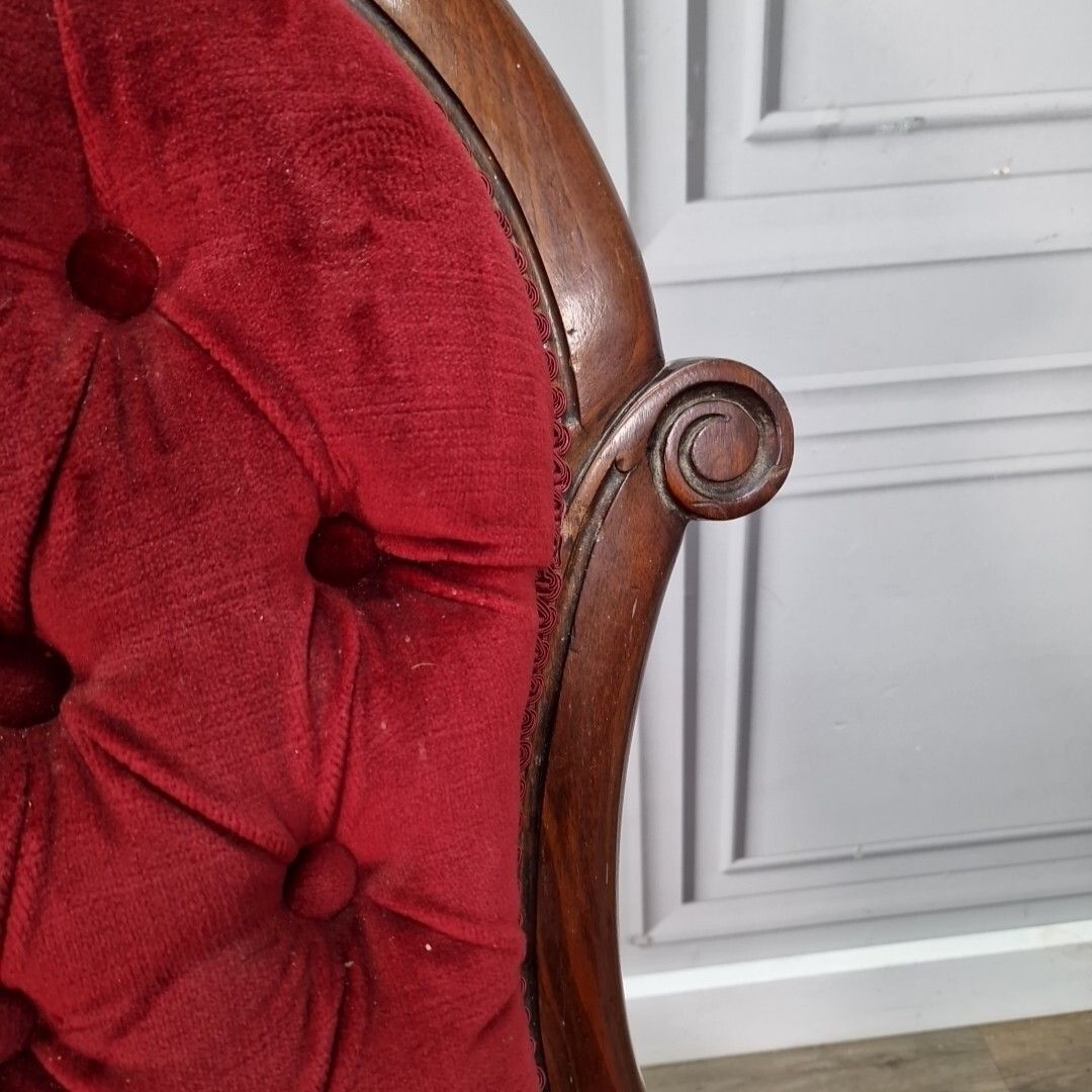 photo vinterior Antique Spoon Back Chair Victorian Carved Button Fireside Nursing Seat Resto
