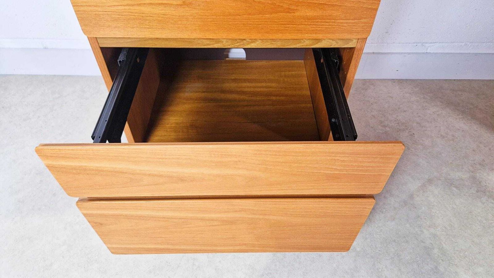 Beaver & Tapley Model 33 Vintage Mid Century 1970s Danish Design Office Desk Pg119 photo vintage