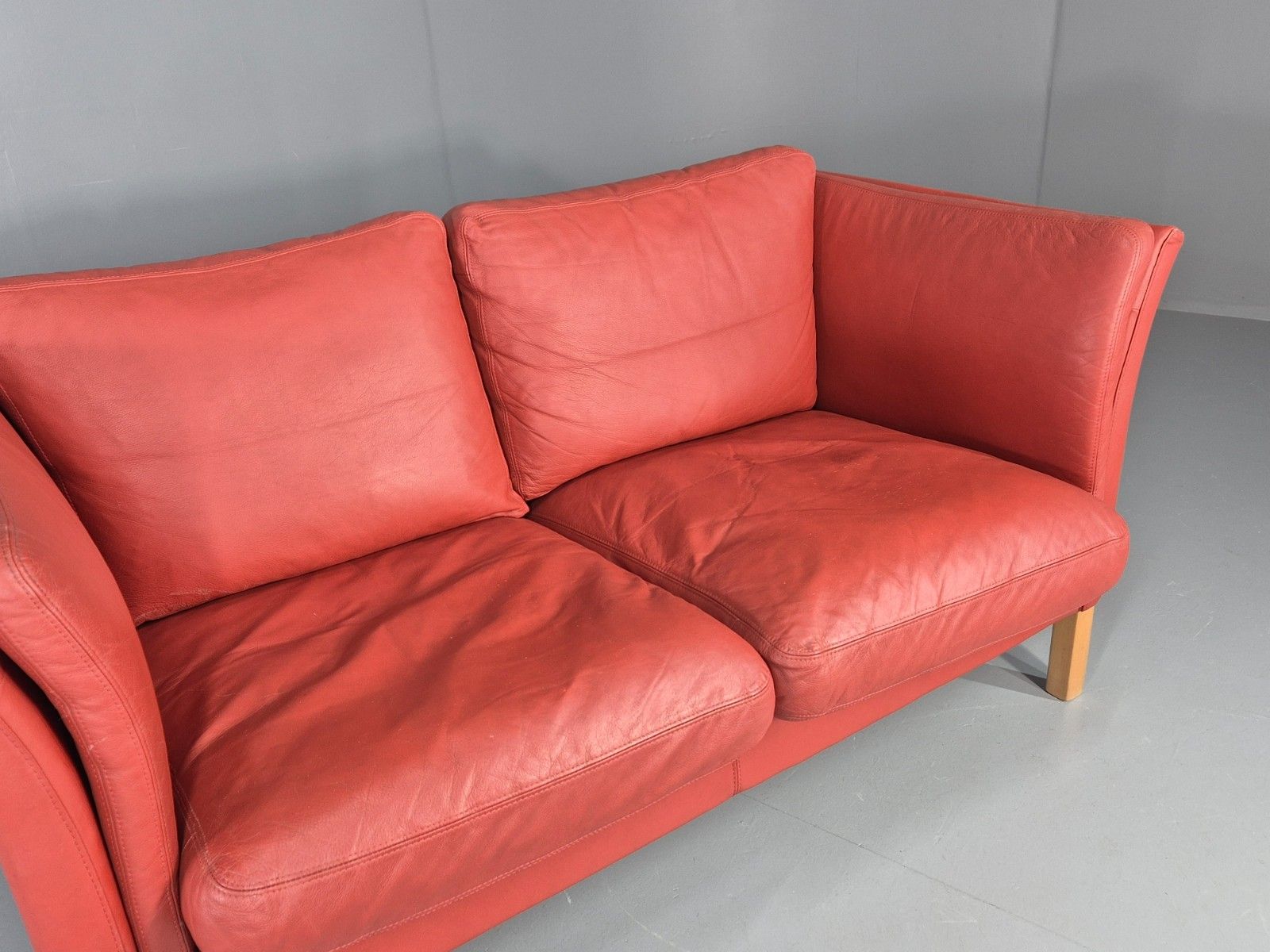 Vintage Danish 2 Seater Danish Skalma Red Leather 1980s Retro Mcm Eb10512 M2ss photo for sale