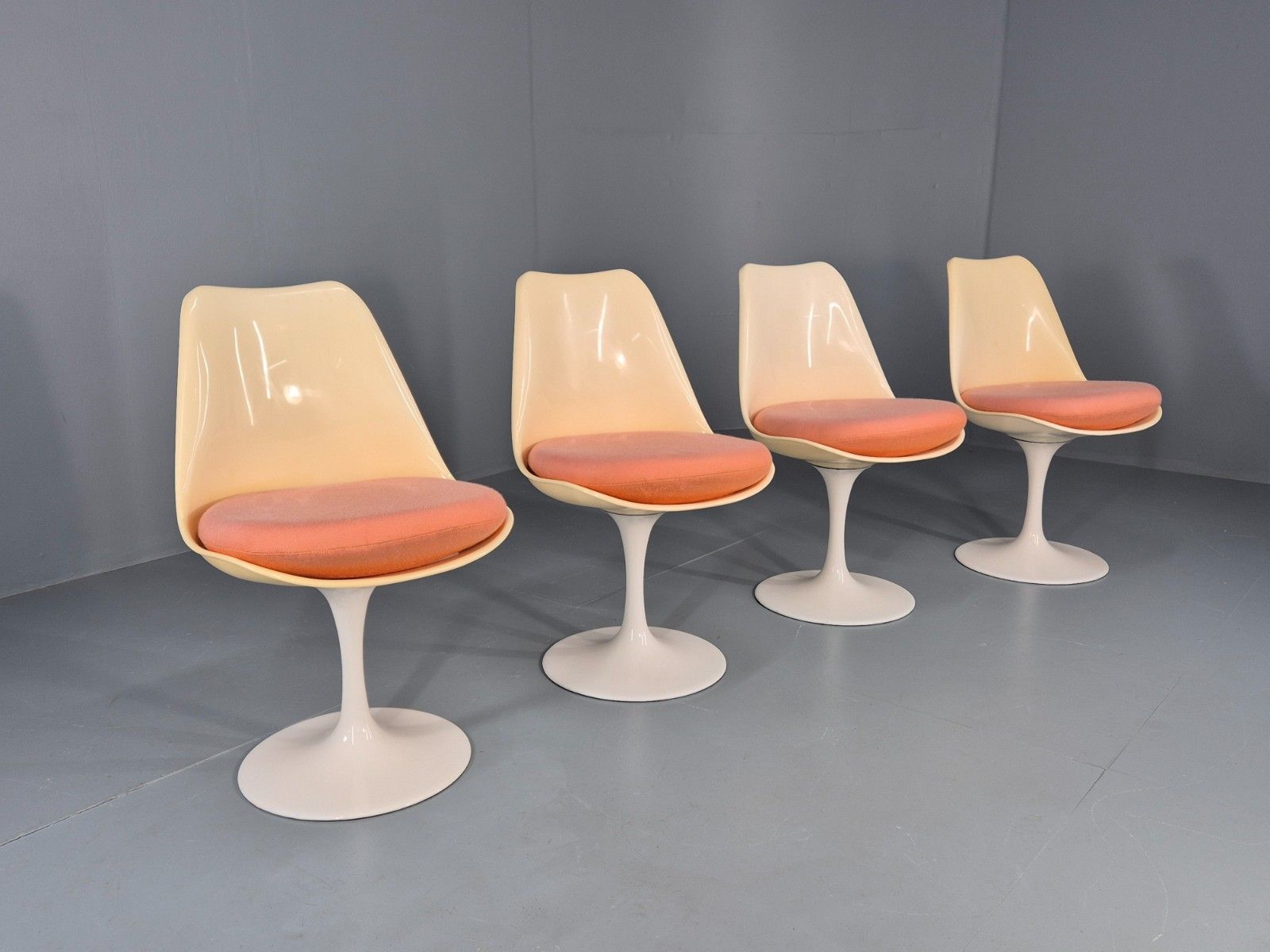 4 Tulip Based Swivel Chairs 1970s Retro Original Seat Pads Eb11843 Mdin