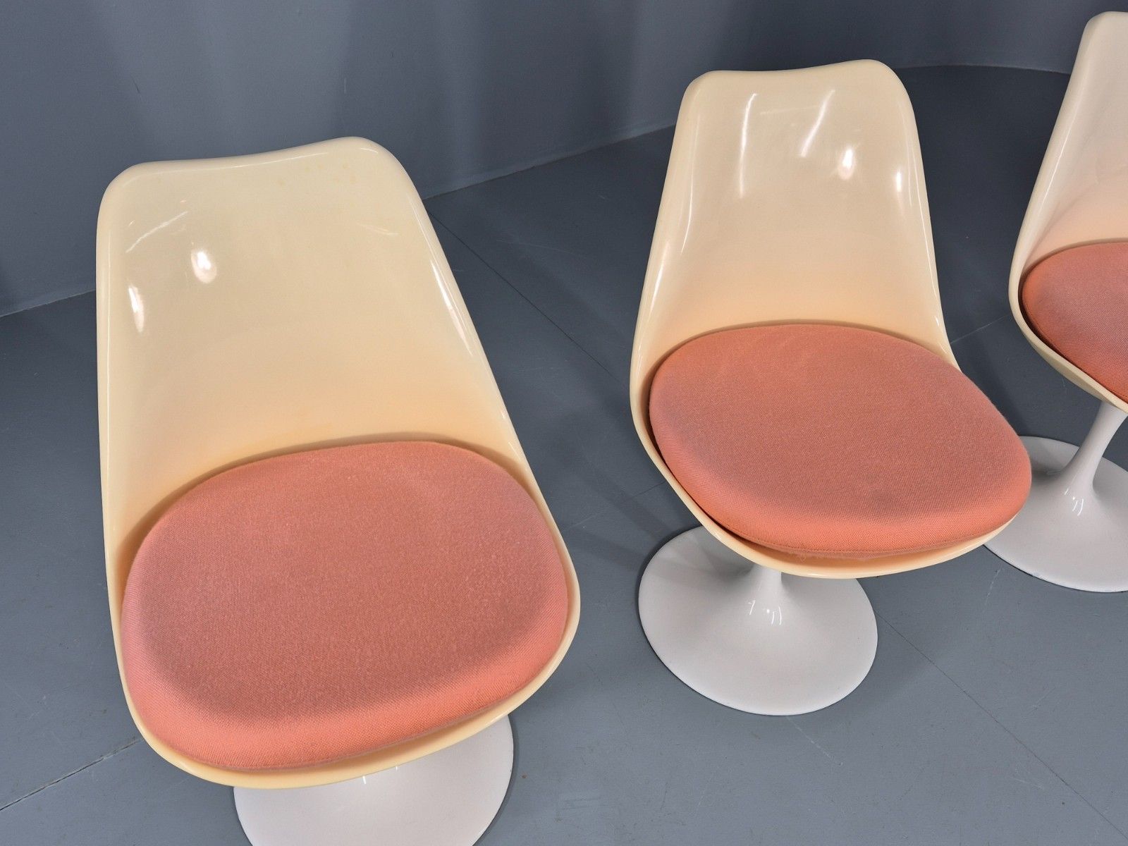 4 Tulip Based Swivel Chairs 1970s Retro Original Seat Pads Eb11843 Mdin photo Furniture