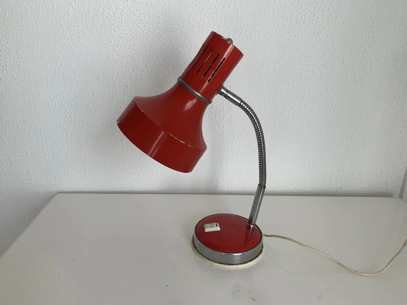 Vintage 1960s Veneta Lumi Italy Desk Lamp, Red   35 Cm photo furniture