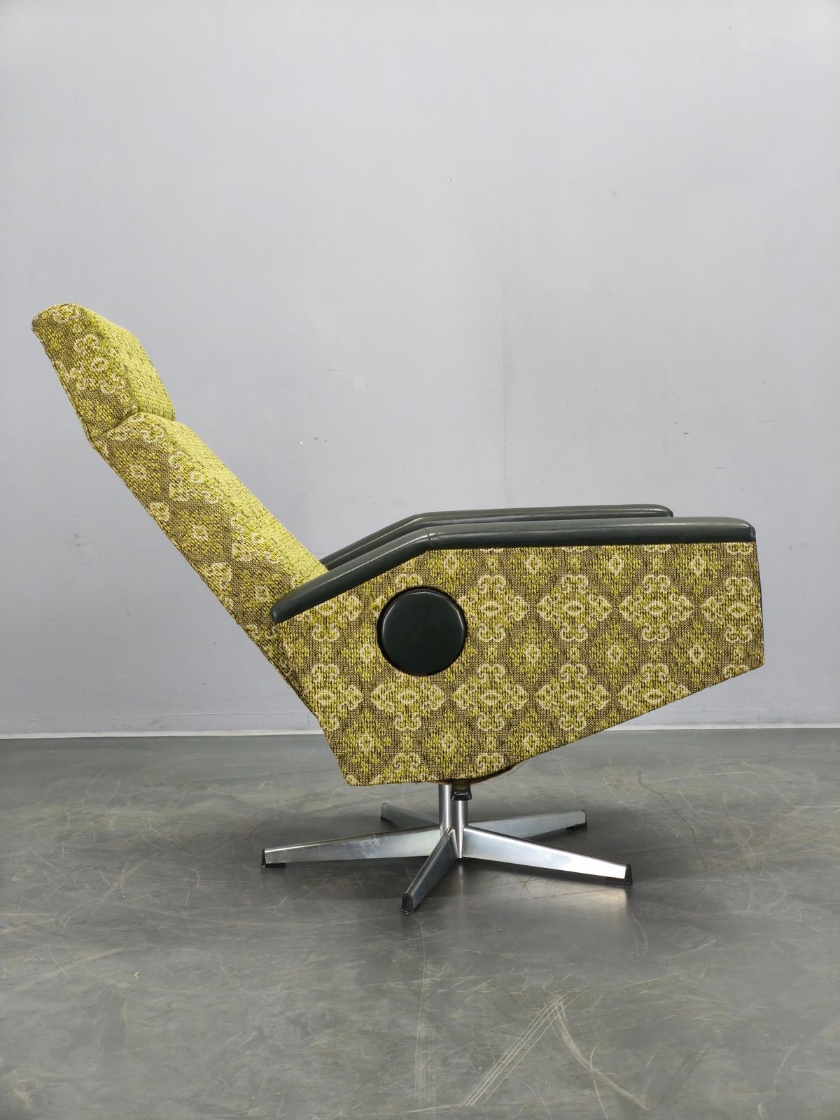Czechoslovak Mid Century Reclining Armchair, 1970s photo Furniture