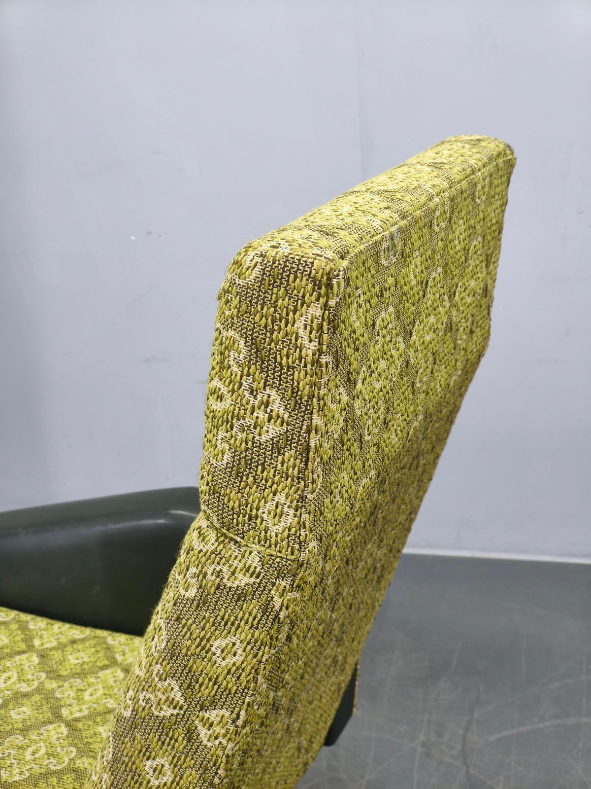 photo vinterior Czechoslovak Mid Century Reclining Armchair, 1970s