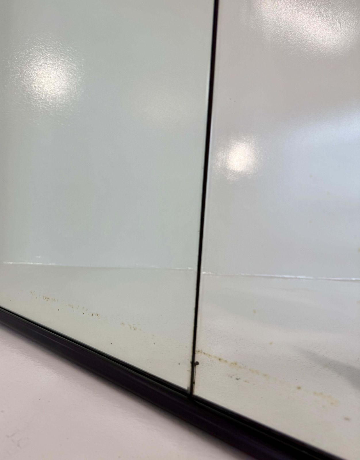 1940s Italian Art Deco Mirror Attributed To Osvaldo Borsani In Black Lacquer Wit photo vinterior