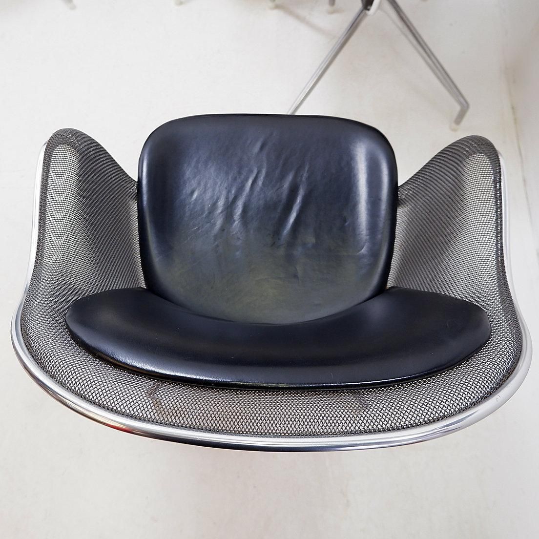 Set Of 4 "Iuta" Swivel Armchair By Antonio Citterio For B&B Italia photo for sale
