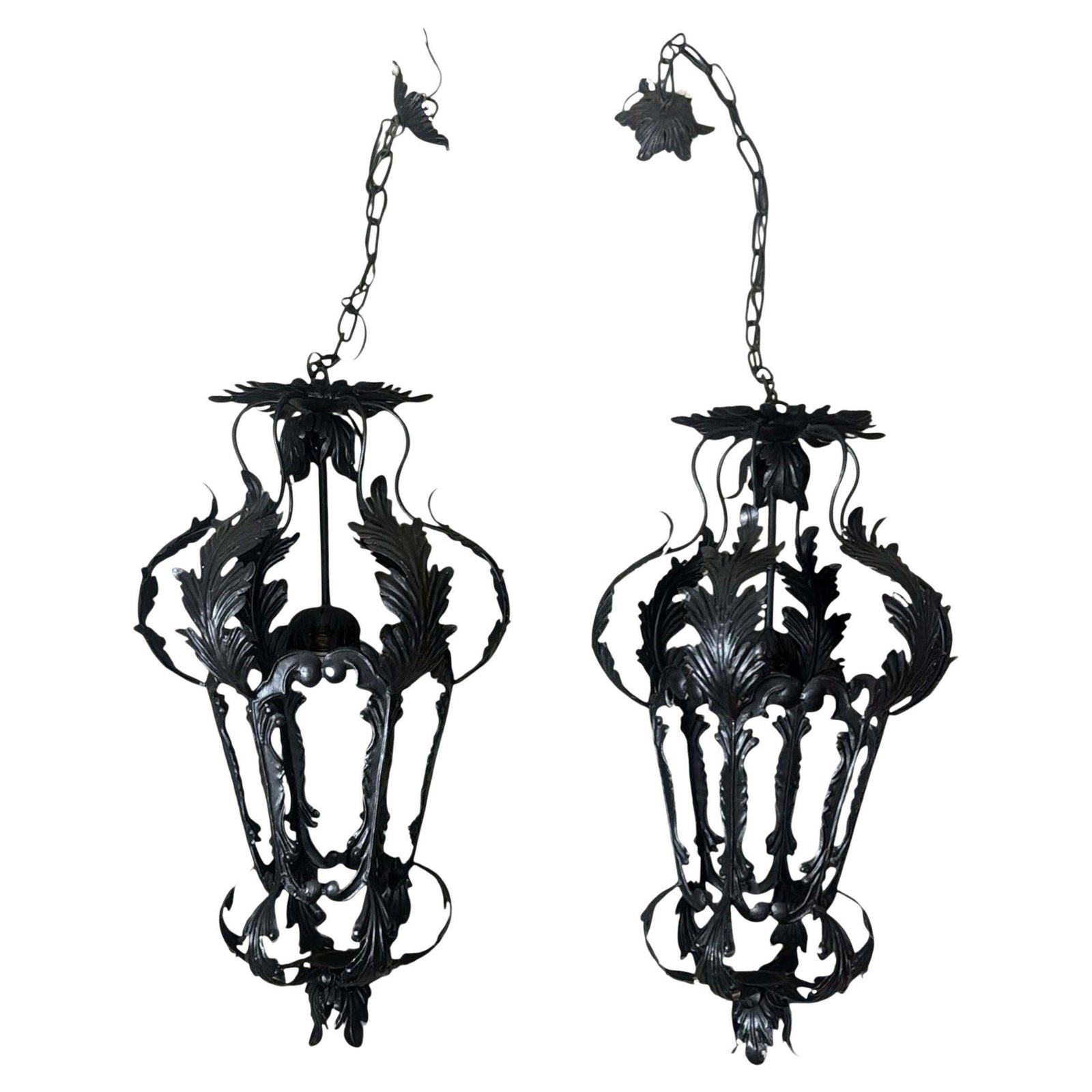 Italian Florentine Renaissance Revival Style Pair Italian Wrought Iron Lanterns