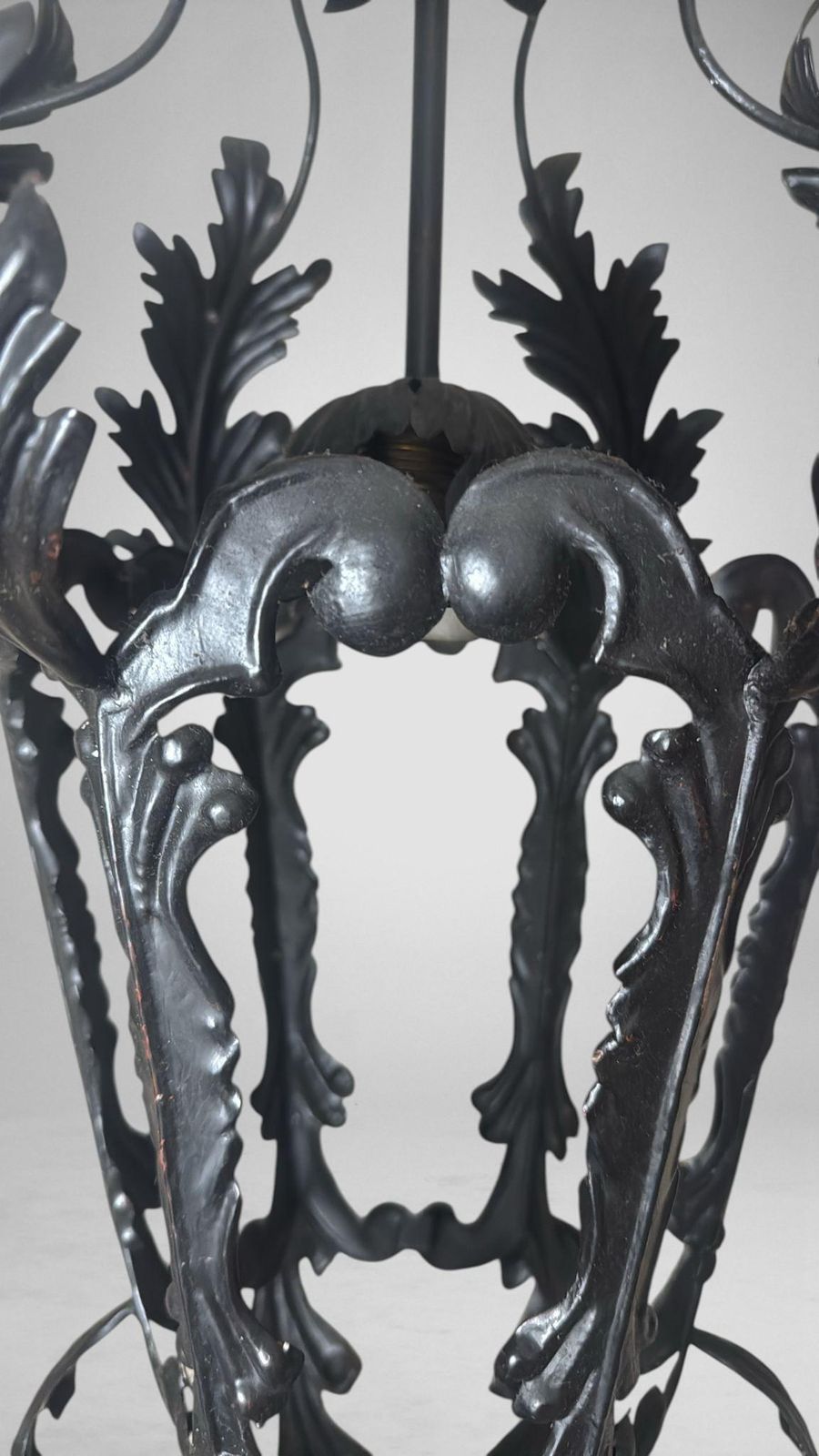 photo vintage Italian Florentine Renaissance Revival Style Pair Italian Wrought Iron Lanterns