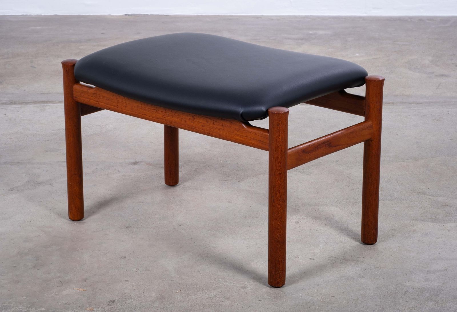 Tabouret en teck Søren Hansen pour Fritz Hansen, Danemark, années 1950 photo furniture