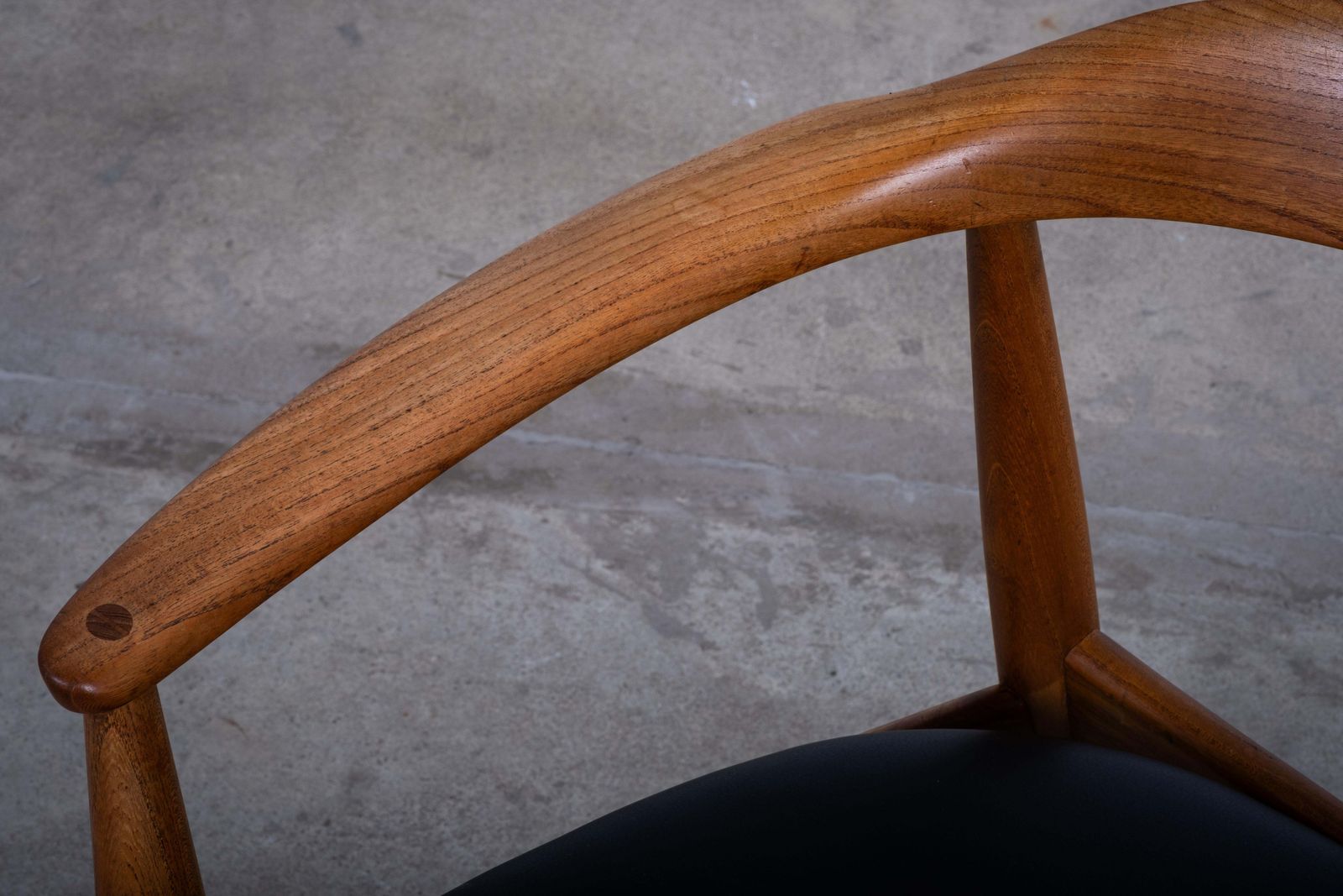 Paire de fauteuils en orme par Illum Wikkelsø pour Niels Eilersen, années 1950 photo buy