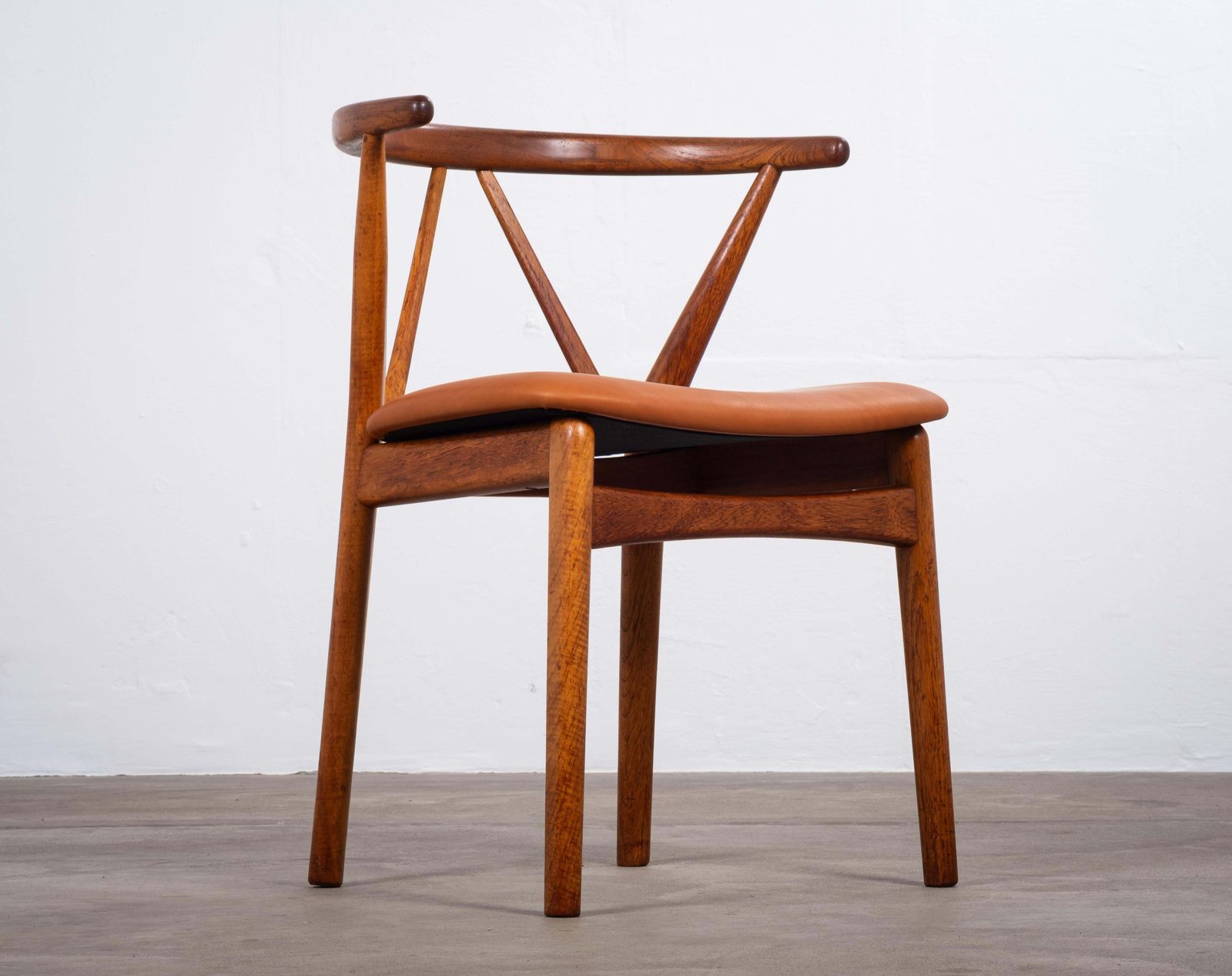 Furniture Set Of 4 Model 255 Dining Chairs By Henning Kjærnulf For Bruno Hansen, Denmark photo