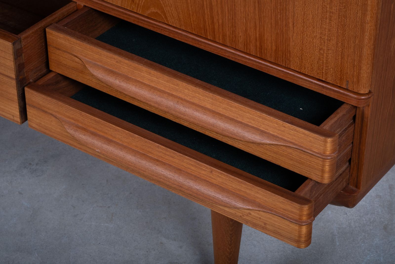 Um14 Sideboard By Johannes Andersen For Uldum Møbelfabrik, Denmark, 1960s photo vinterior