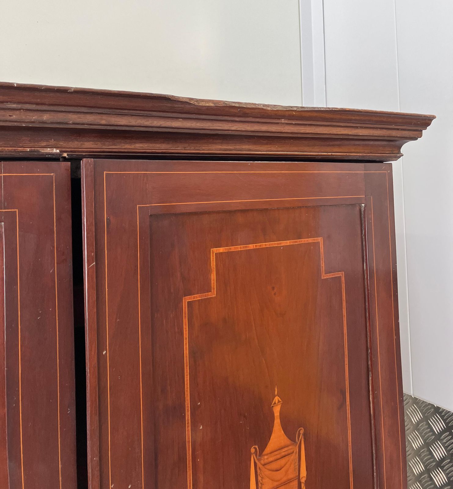 photo buy Antique Linen Press, English, Georgian, Housekeeper's Cupboard, Circa 1780