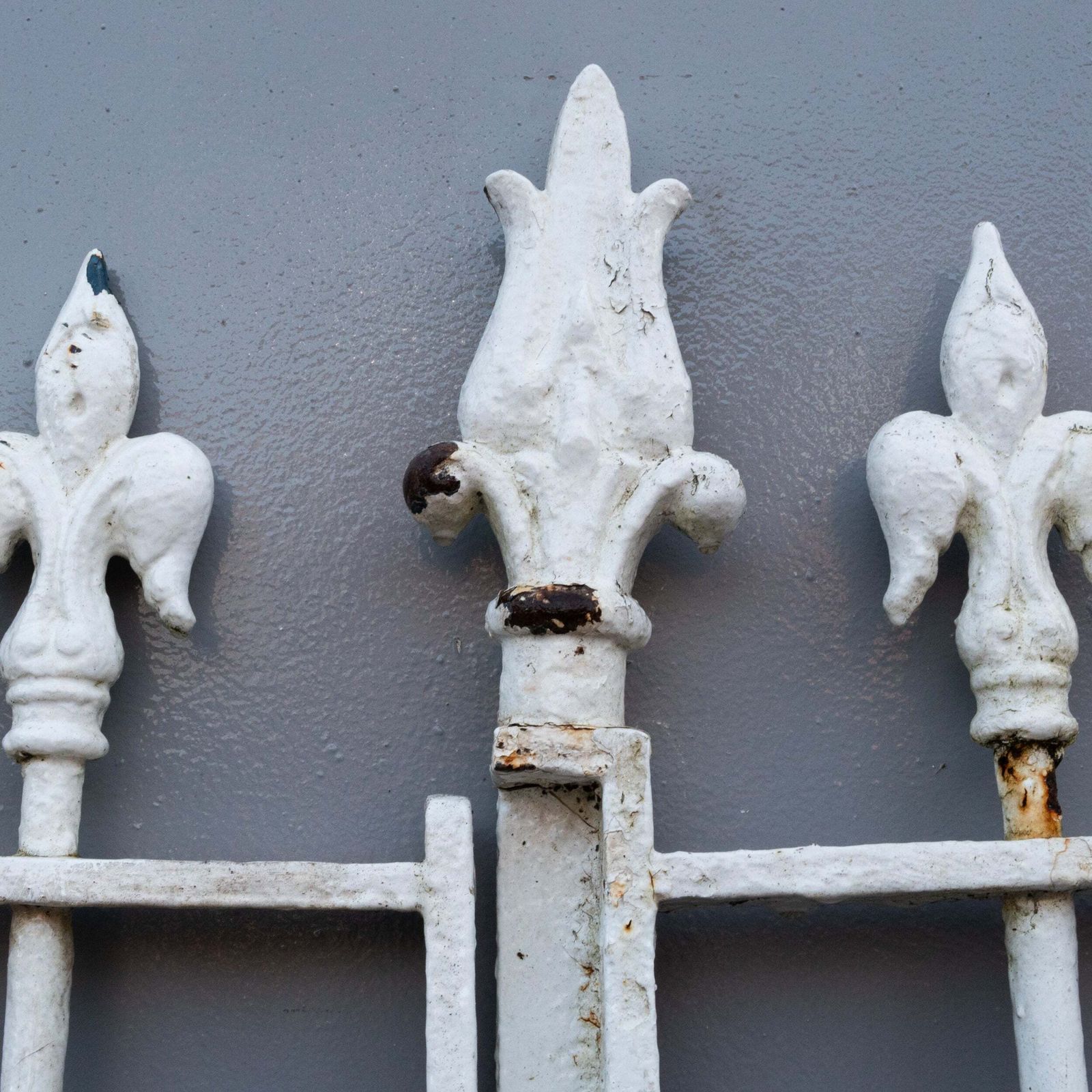 photo furniture Impressive Victorian Wrought Iron Driveway Gates With Fleur De Lys Finials