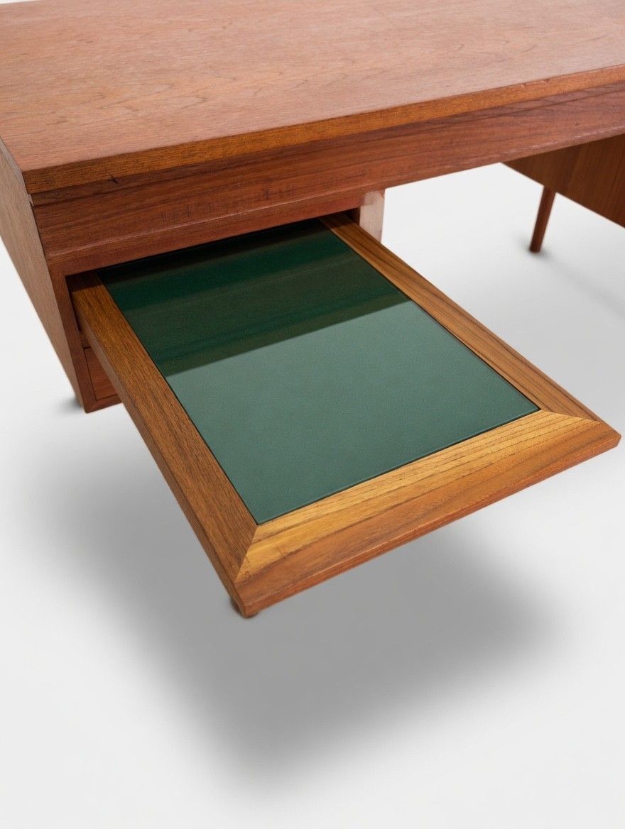 3500.0 Diplomat Desk By Finn Juhl For France & Søn / France & Daverkos photo