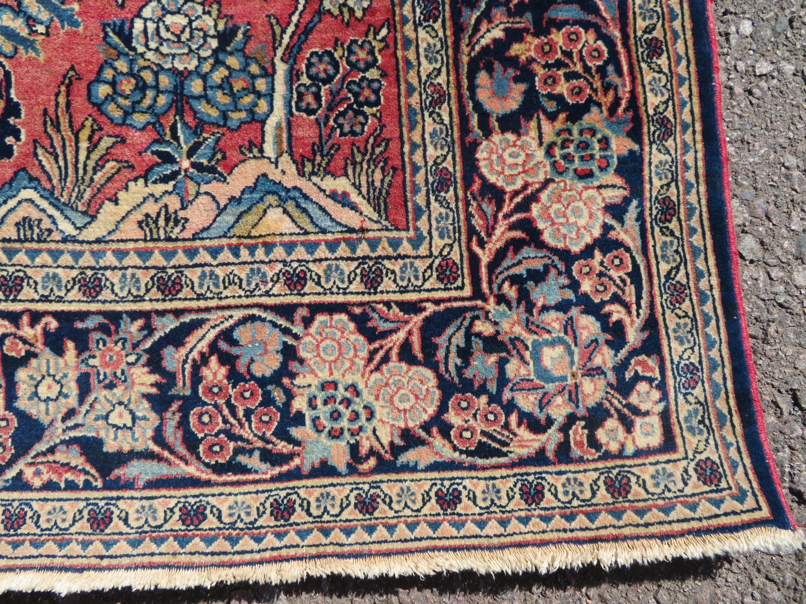 Antique Pictorial Floral Rug. 211cm X 136cm. photo buy