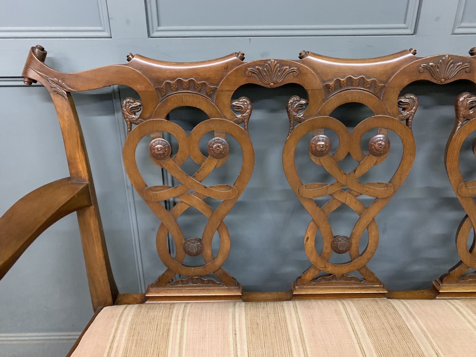 Chippendale Style Carved Mahogany Settee photo buy