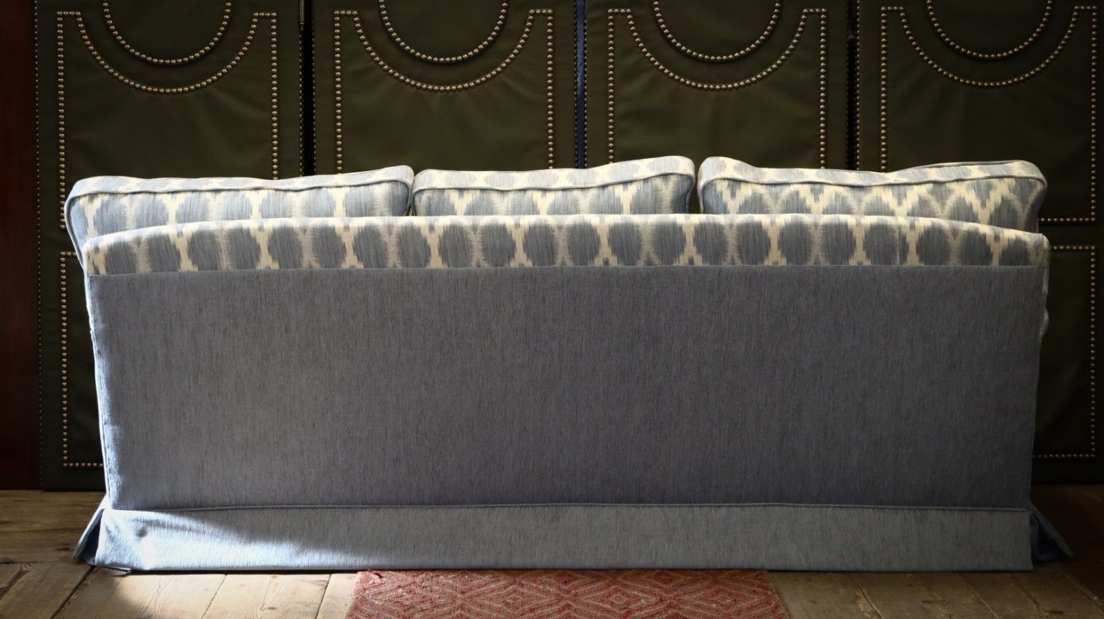 photo vinterior Peter Dudgeon 3 Seater Connaught Grand Sofa Jane Churchill Fontane Blue Linen 🚚