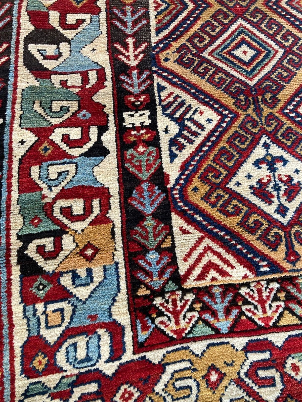 photo vinterior Antique Caucasian Rug 2.58m X 1.25m