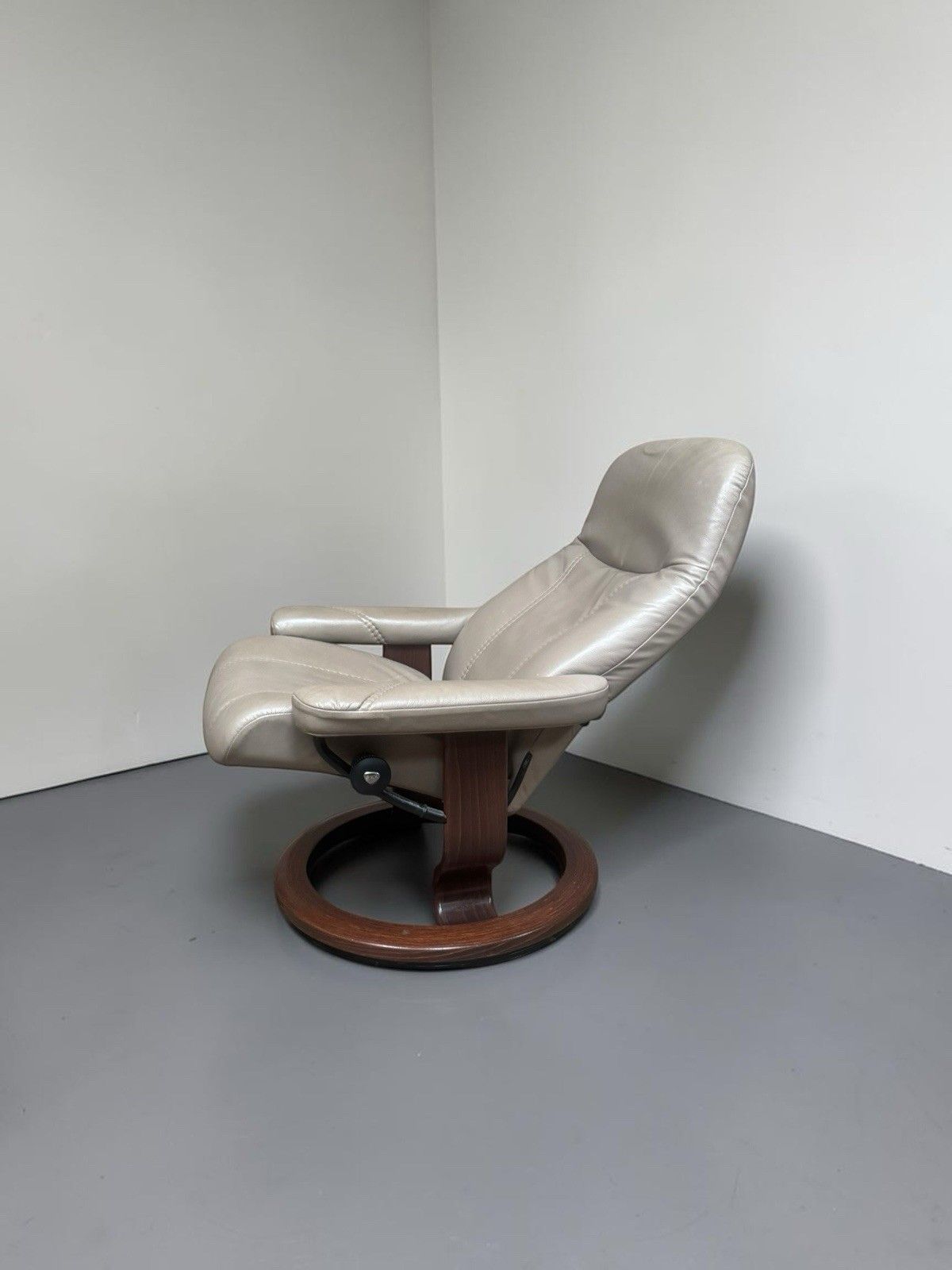 Ekorness  Stressless Reclining Armchair Consul Model Superior Quality photo Furniture
