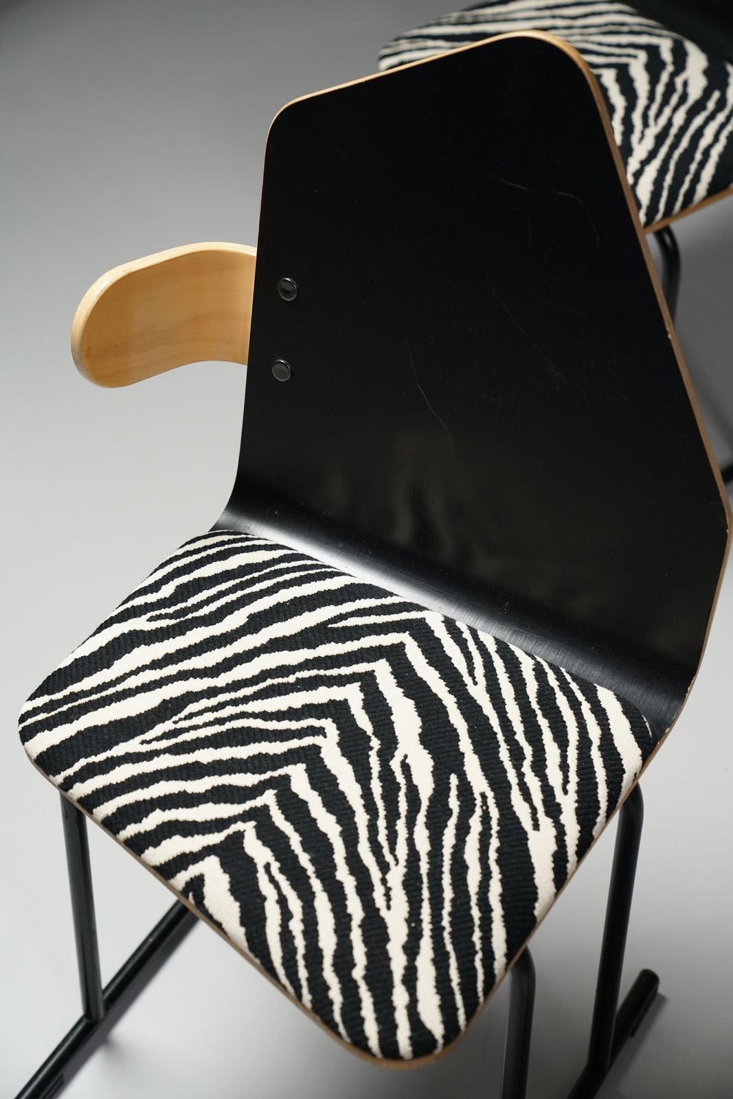 Set Of Six Model "Vino" Chairs, Yrjö Kukkapuro, Avarte, 1980s photo vinterior