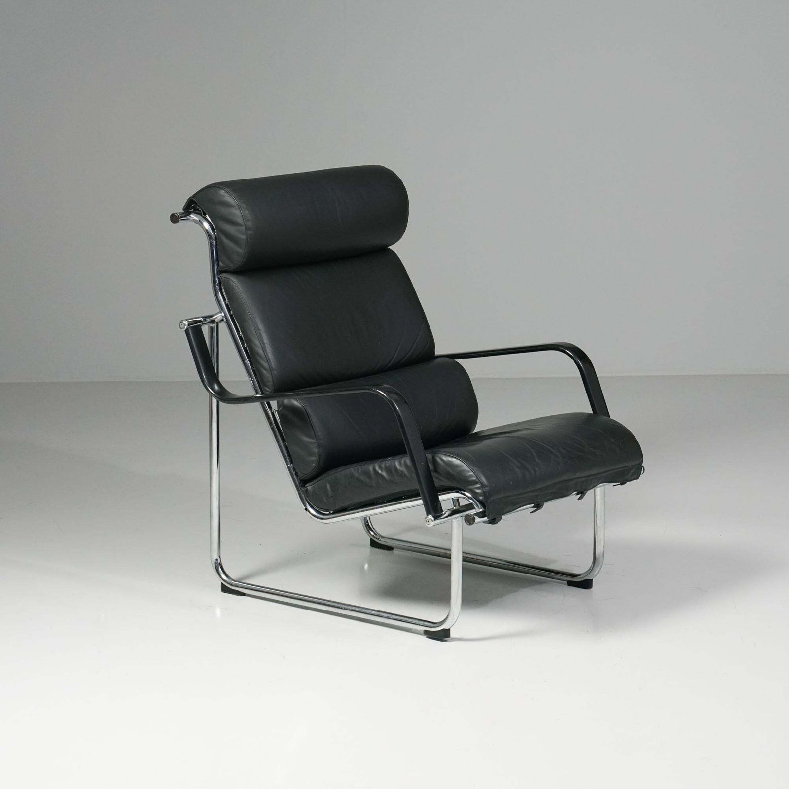 Model Remmi Armchair, Yrjö Kukkapuro, Late 20th Century photo furniture