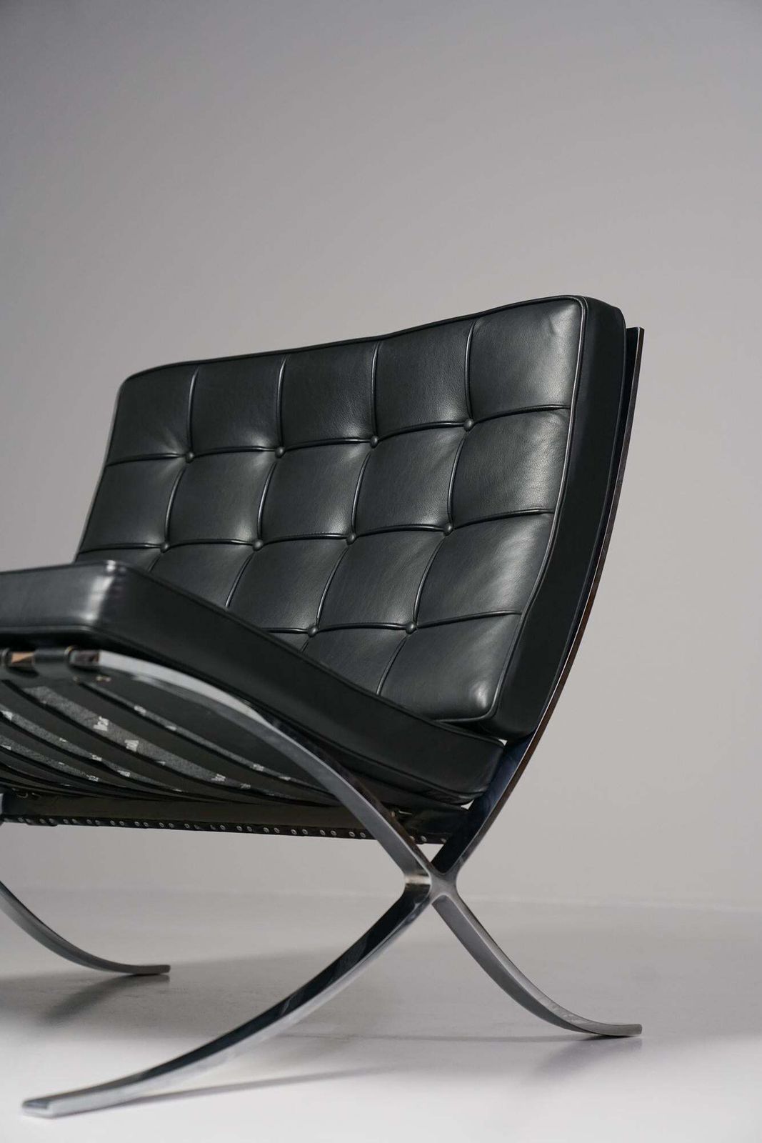 photo for sale Barcelona Chairs, 8 Pieces, Ludwig Mies Van Der Rohe, Knoll, Early 2000s