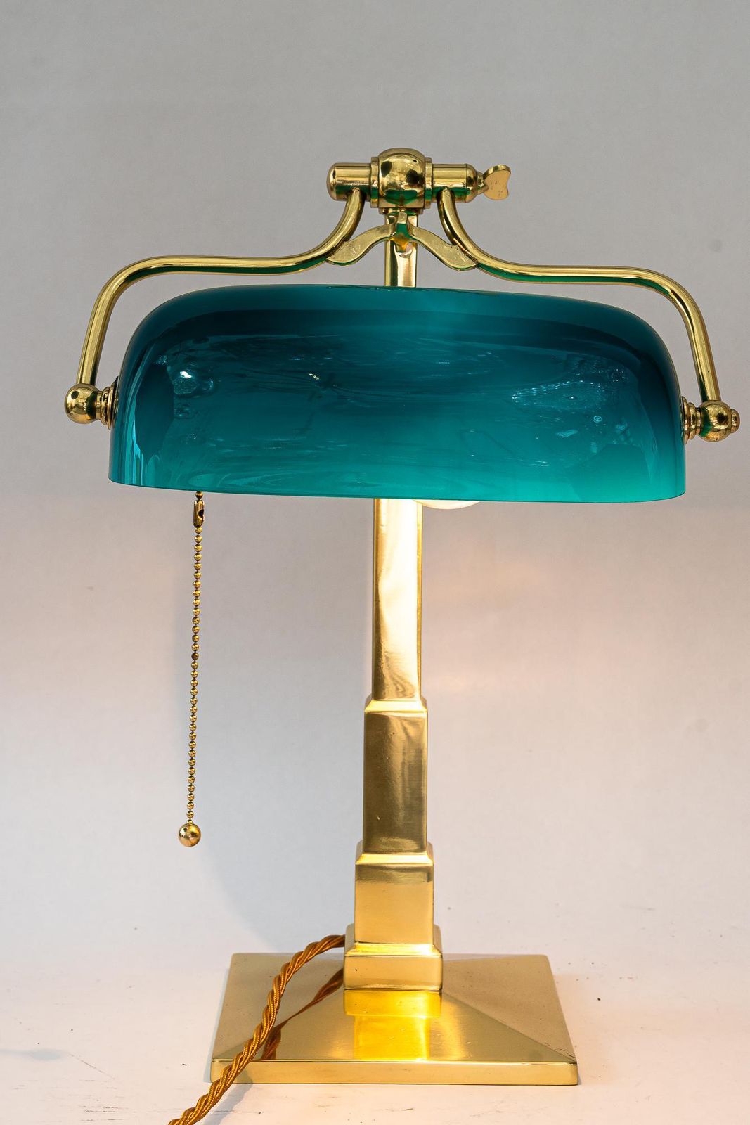 photo vinterior Art Deco Banker Lamp With Original Glass Shade Vienna Around 1920s