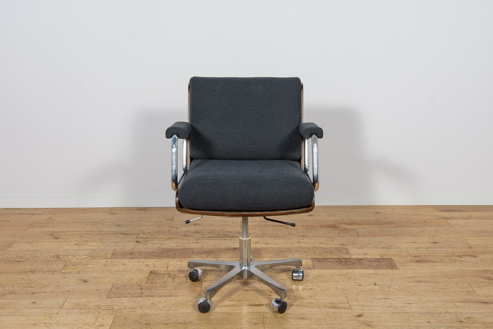 Mid Century Swivel Office Chair By Gordon Russell, United Knigdom, 1970s photo furniture