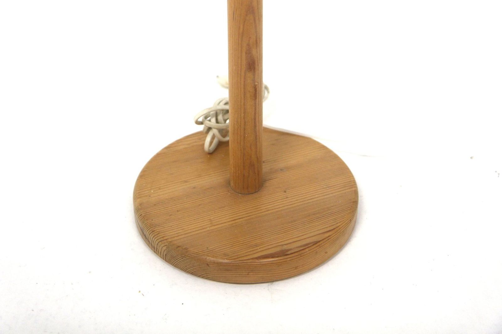 Lampadaire scandinave en pin GB Solbackens Svarveri, Suède, années 1970 photo furniture