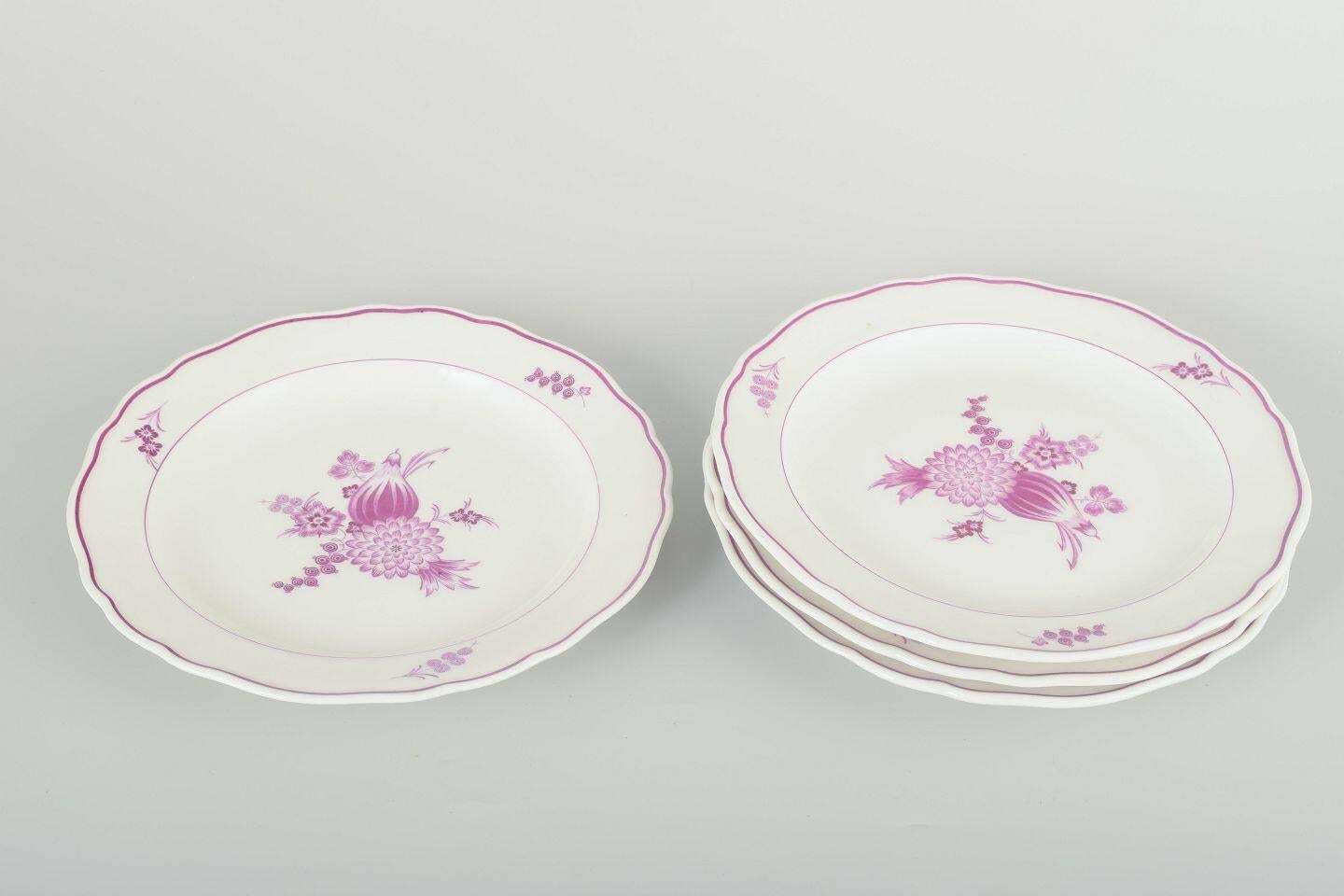 Meissen, Germany. Set Of Four Porcelain Lunch Plates With Lilac Floral Motif. photo furniture