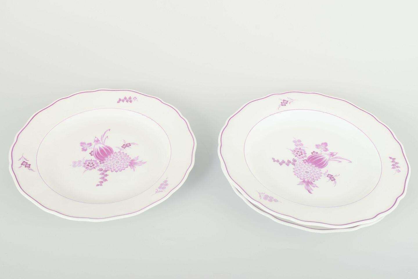 Meissen, Germany. Set Of Three Porcelain Dinner Plates With Lilac Floral Motif. photo furniture