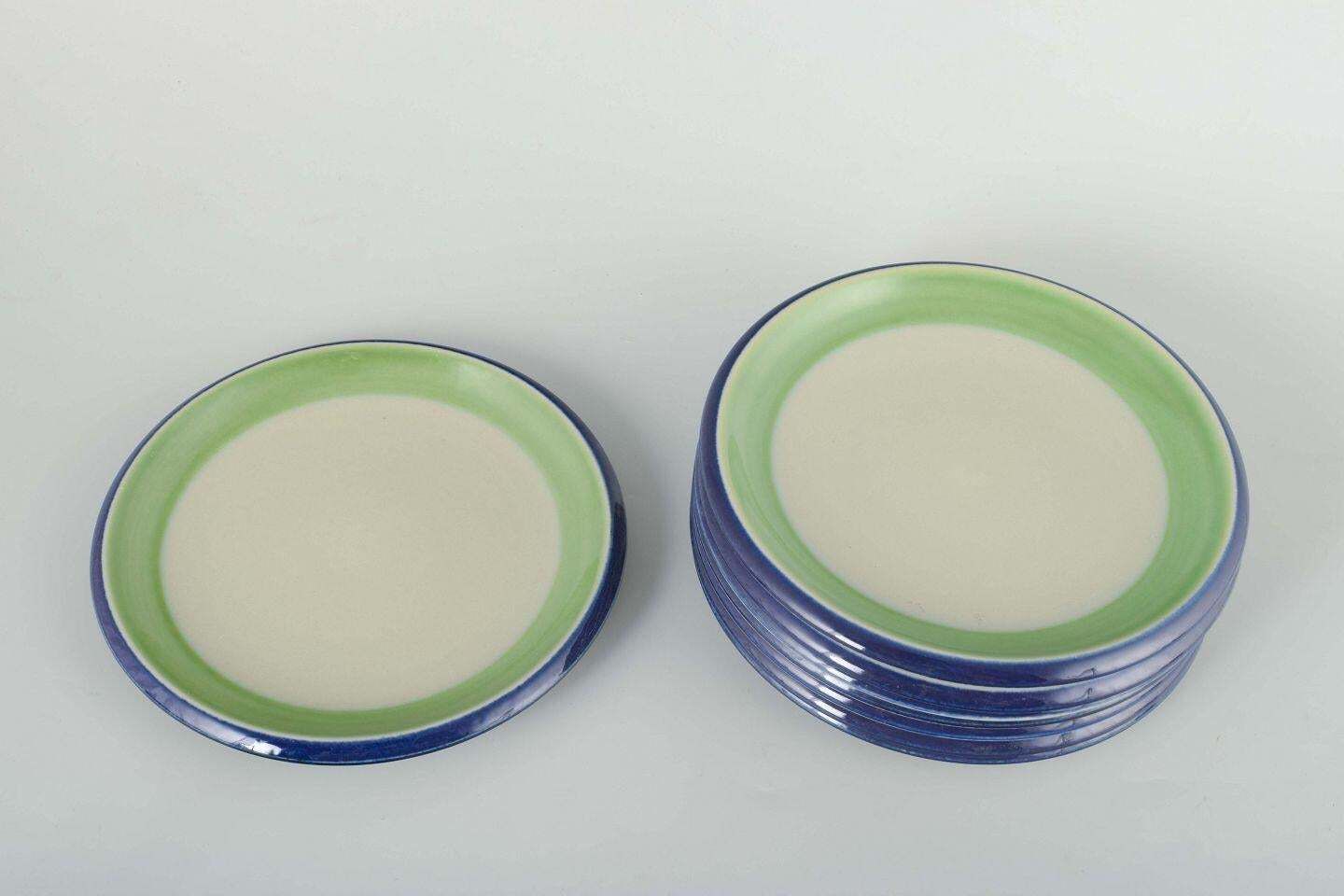 Rörstrand, Suède. Service de huit assiettes en faïence « Maria », années 1970/80 photo furniture