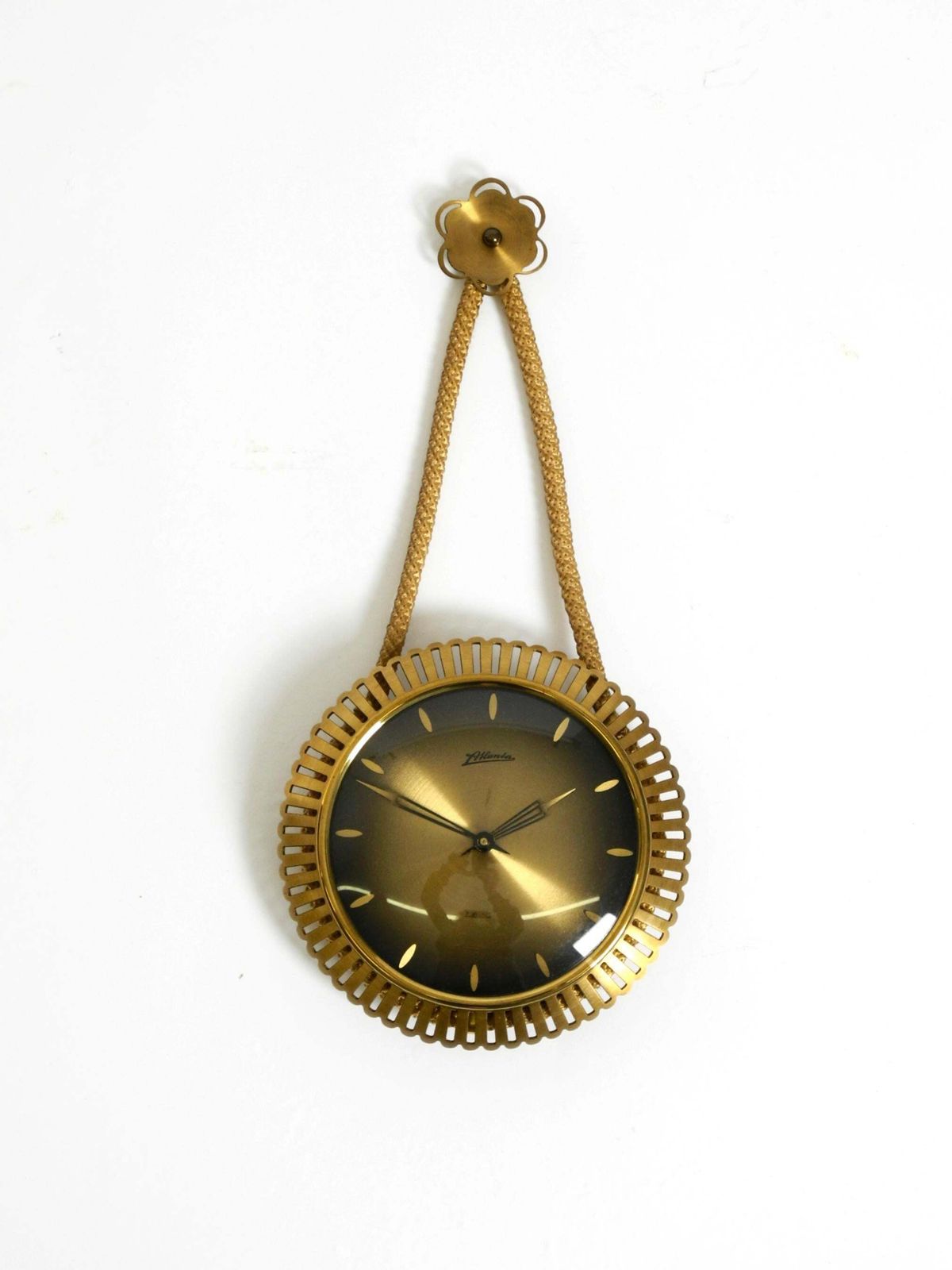 Small Mechanical Original Mid Century Atlanta Wall Clock With 10 Day Movement photo Home Decor