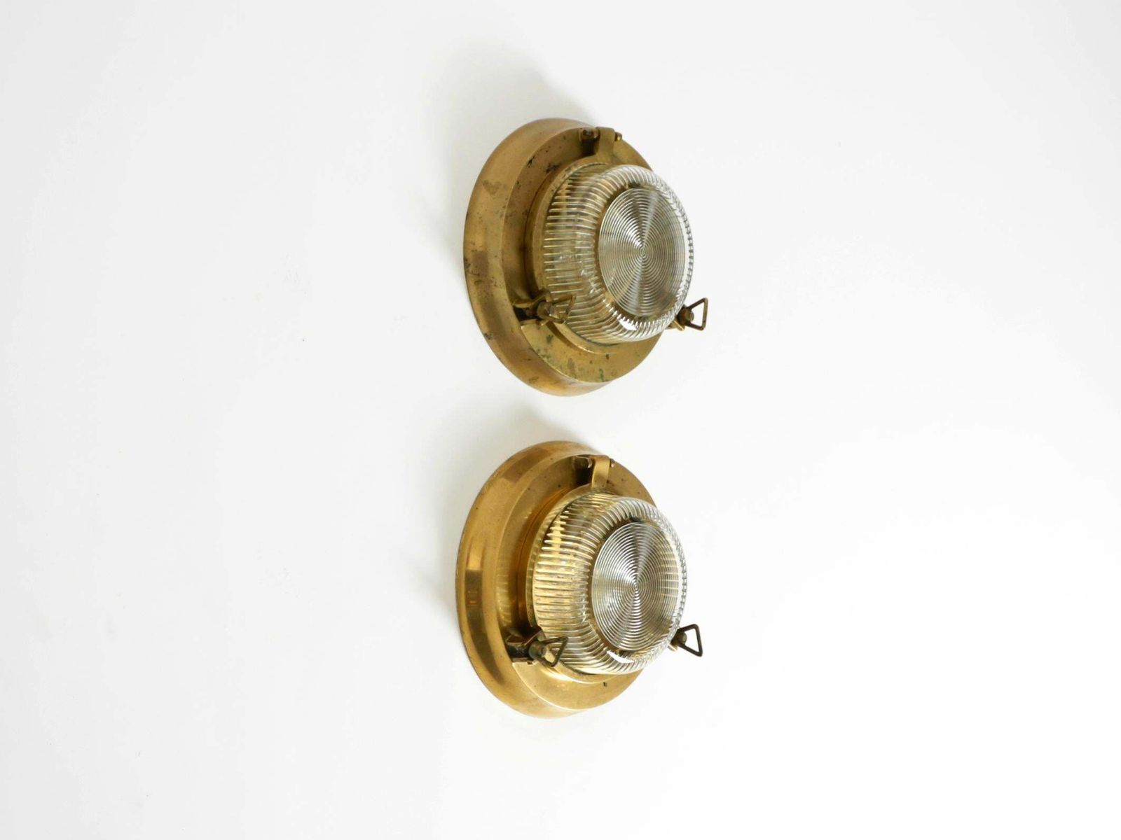A Pair Of Large, Heavy 1950s Maritime Ship Wall Lamps Made Of Brass And Glass photo Lighting
