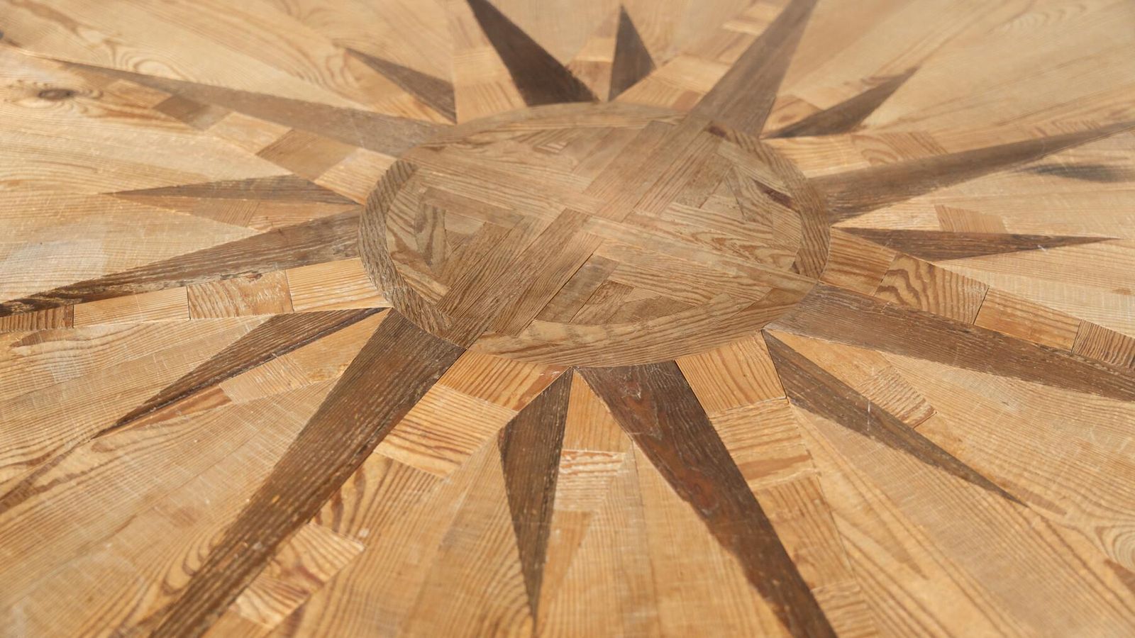 photo for sale Rosa Dei Venti Table By Mario Ceroli, Mobili Nella Valle, Poltrona, 1970s