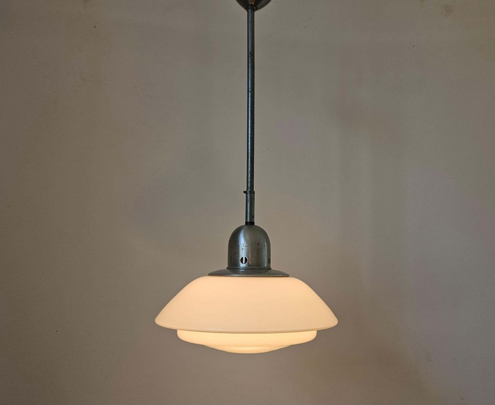 photo vintage Rare Art Deco Bauhaus Or Functionalism Glass Pendant, Franta Anyz, 1930s
