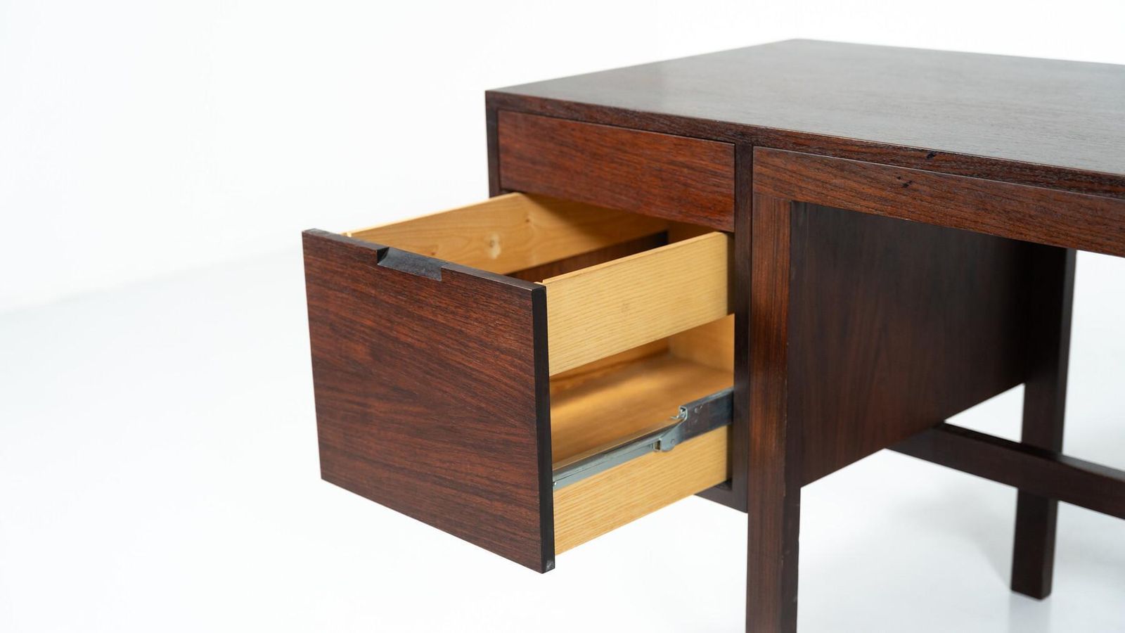 7631.0 Canaan Desk By Marcel Breuer For Gavina, Italy 1950s photo