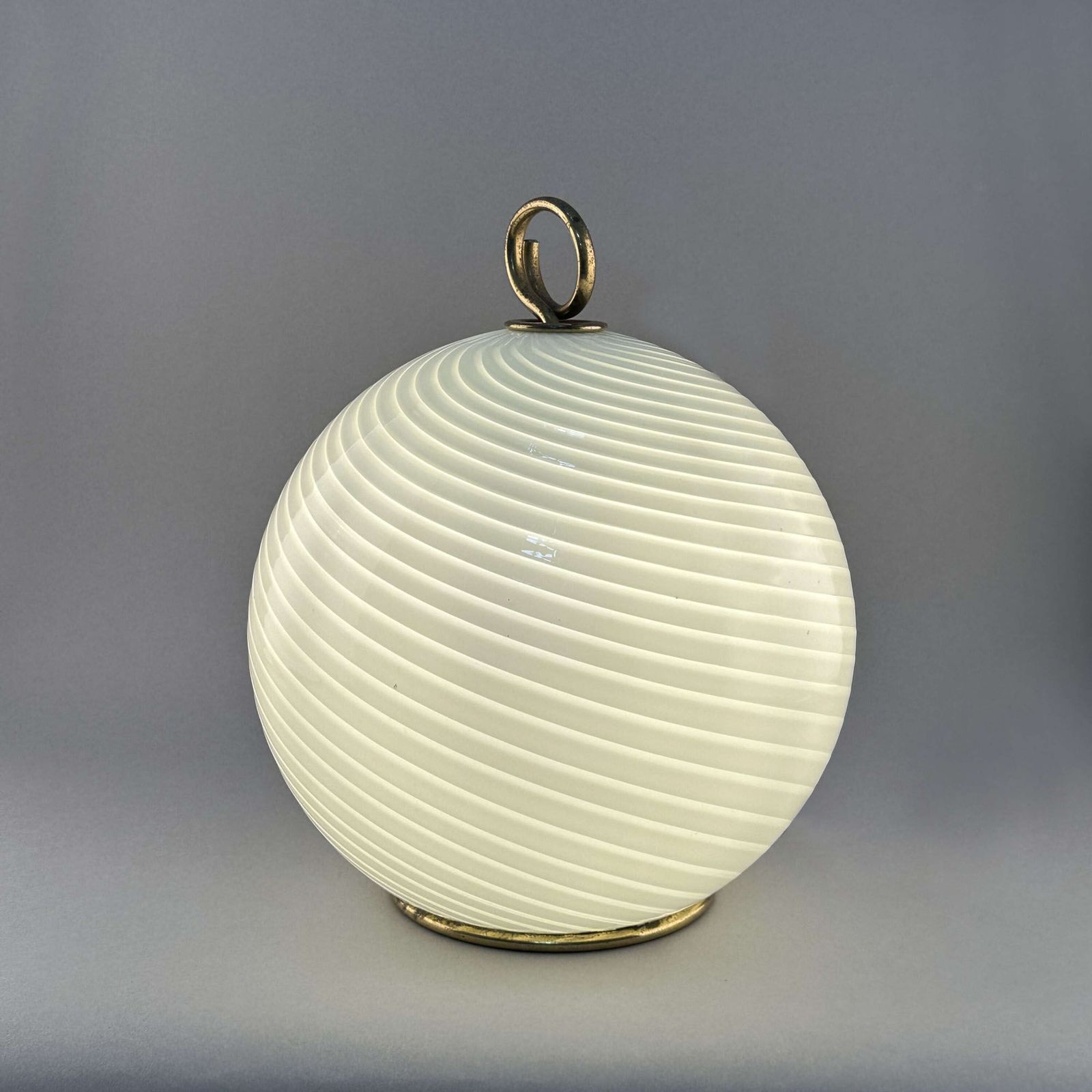Venini Filigrana White Glass Spherical Table Lamp, Italy 1960 photo furniture