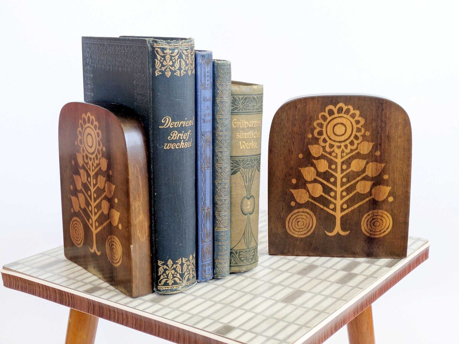Pair Of Vintage Wood Bookends, 1970s Midcentury Floral Design Library Shelf Decor photo Home Decor