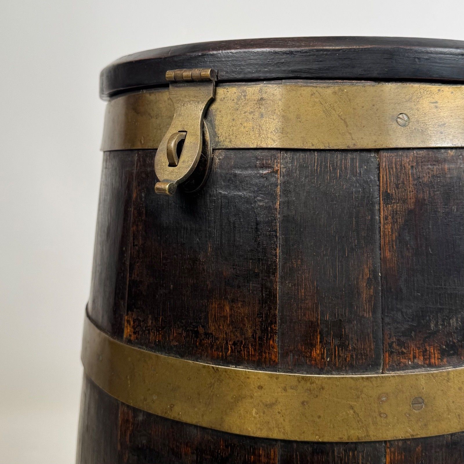 365.0 Antique 20th Century Unique Brass Bound Storage Barrel In Oak ( Af 5543 ) photo