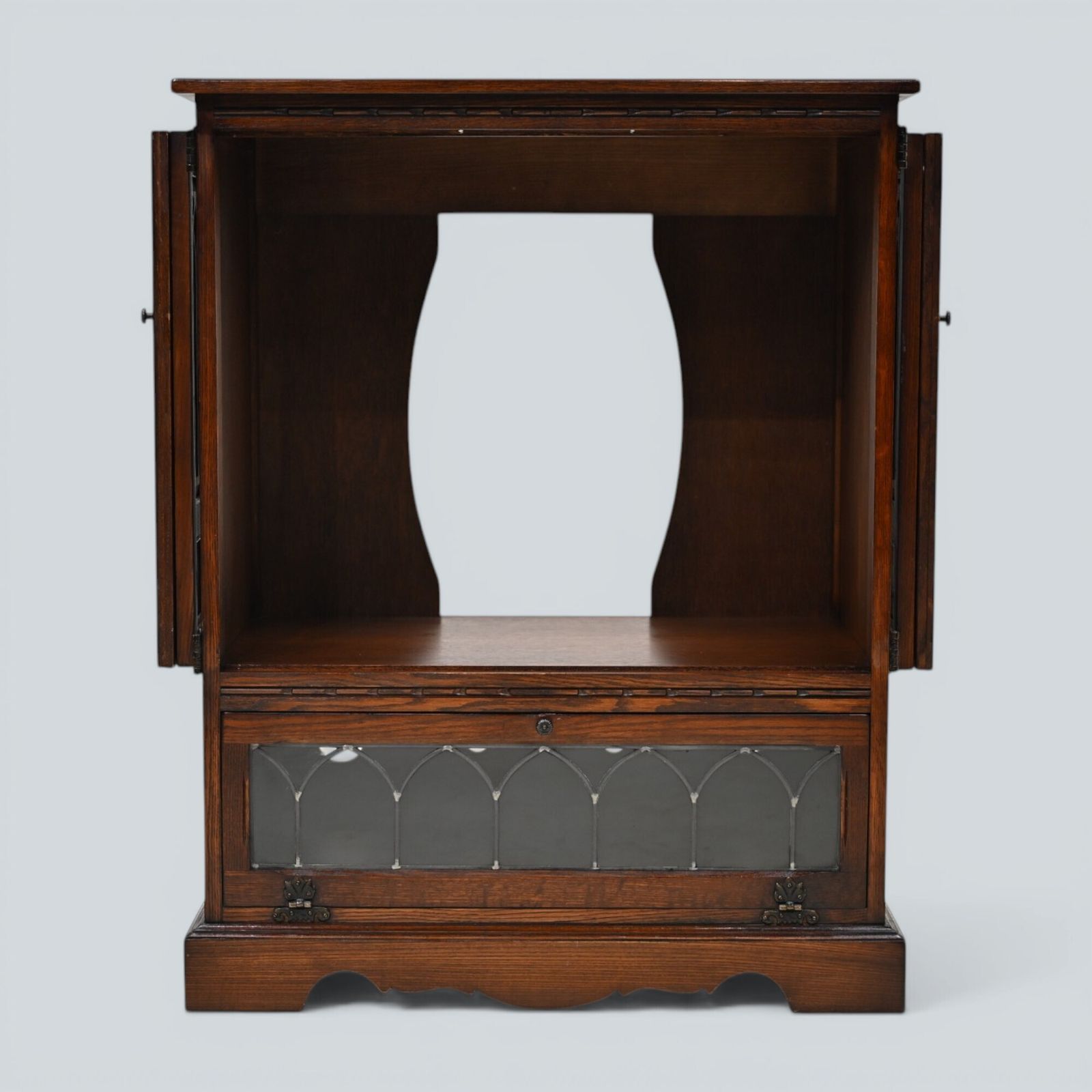 photo buy Old Charm Tv Video Cabinet Warwick Range Tudor Brown Model 2317 Free Uk Delivery