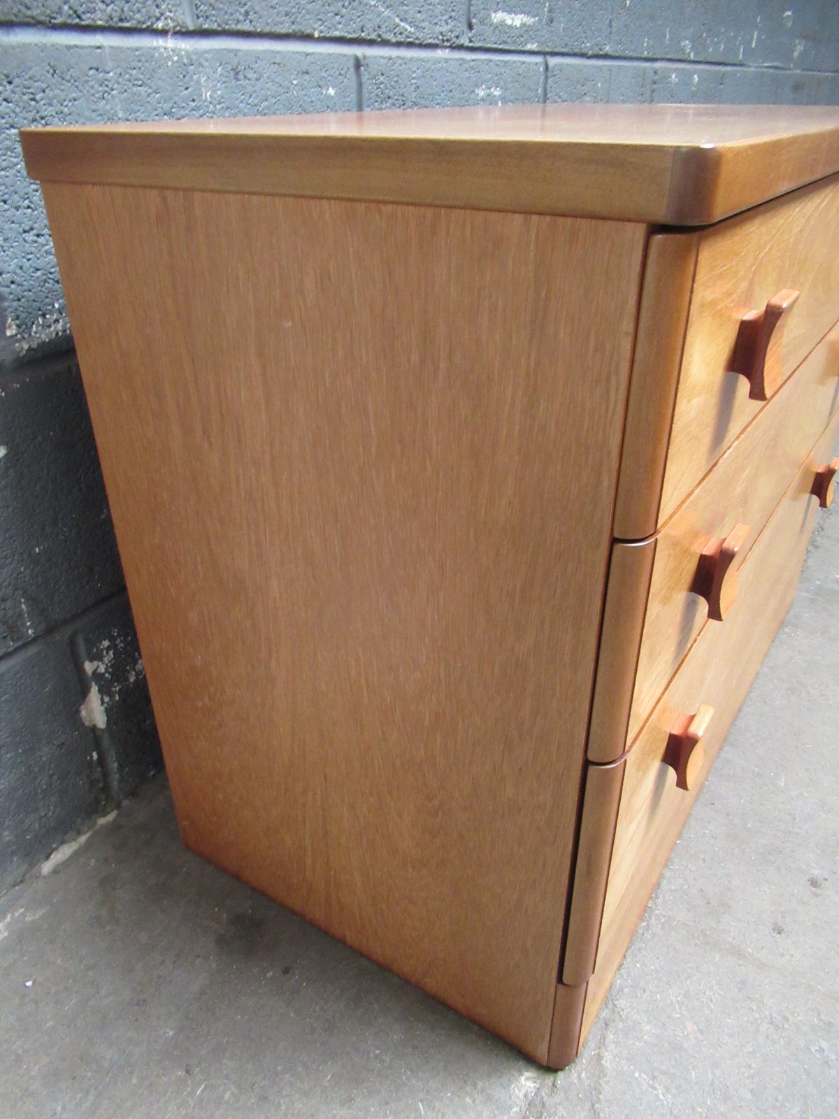 A  Teak    Three Drawer Chest 1970s/ 80 photo vinterior