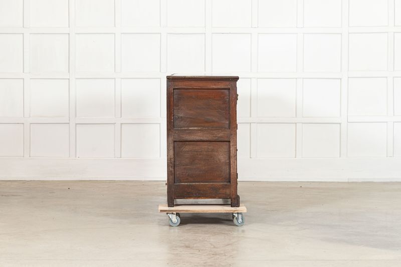 photo furniture English George III Oak Dresser Base