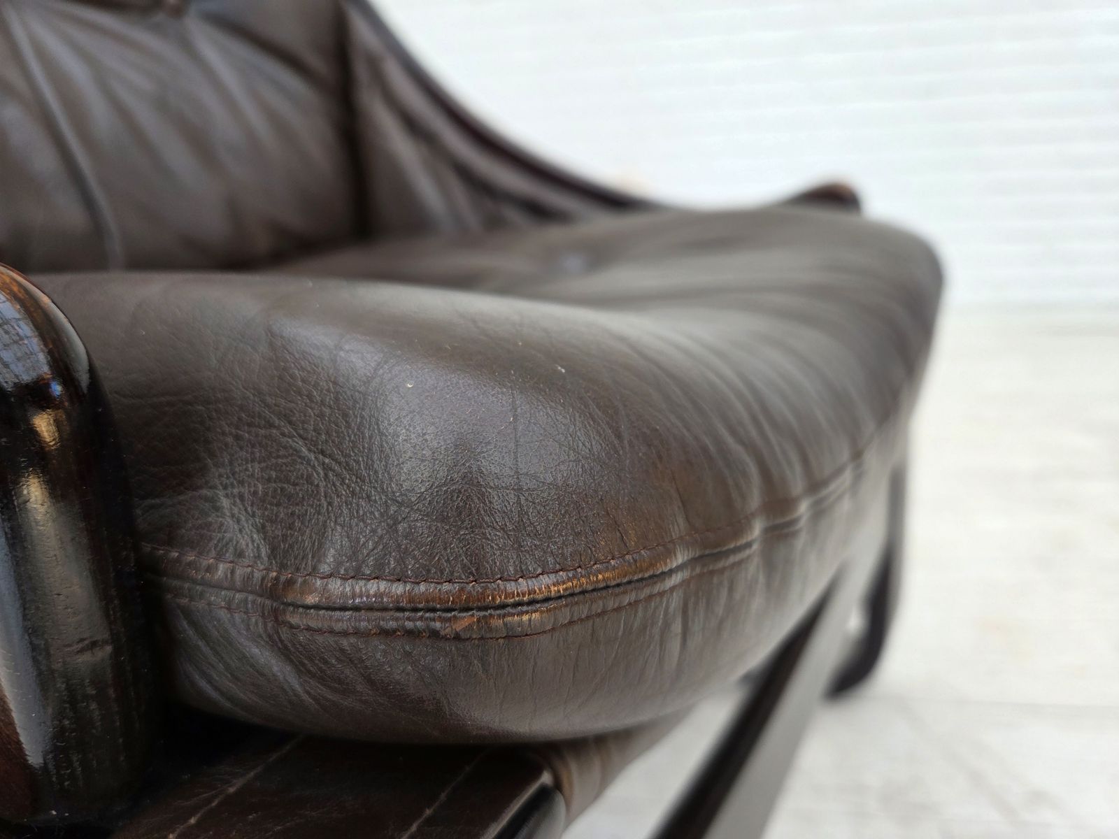 photo furniture Ca. Jaren 1970, Zweeds Design Van åke Fribytter, Fauteuil, Meubeleer.